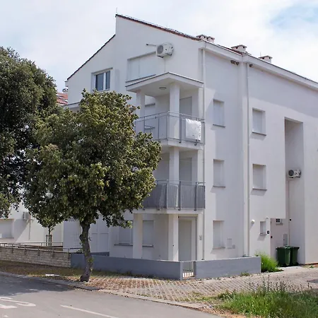 3280b Apartment